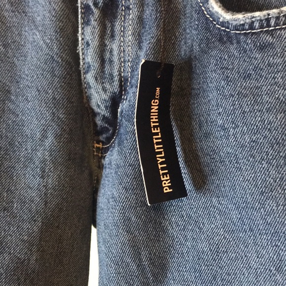 Pretty Little Thing Medium Blue Wide Leg Turn Up Hem Jeans - Picture 5 of 16